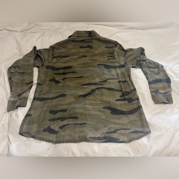 Torrid Camo Button Up - Picture 6 of 6